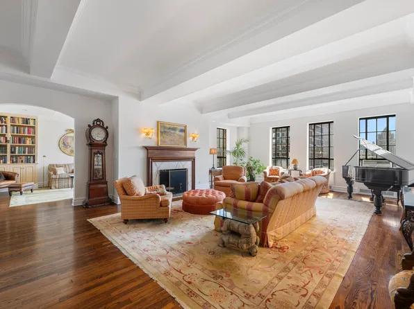 350 West 57th Street image 3 of 22