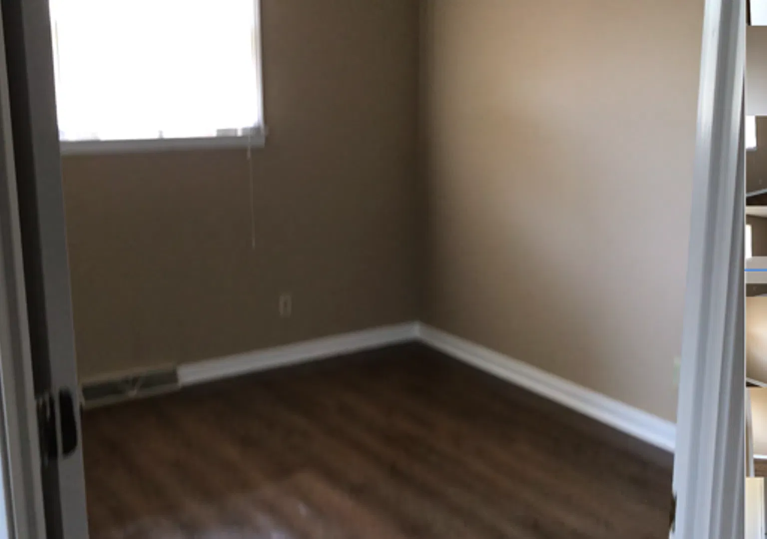 112 Lealand Ln — Photo 4
