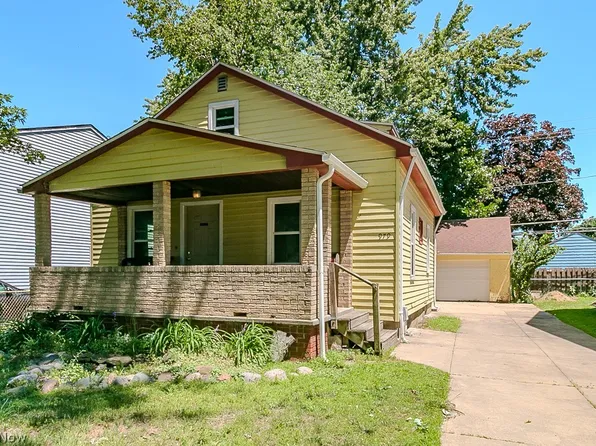 979 Mohegan Trl, Willoughby, OH 44094