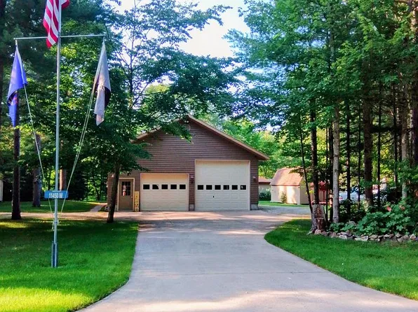 11450 W George St, Manistique, MI 49854
