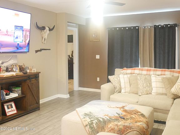 5th image of 8682 NEWNAN LAKE Drive