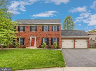 425 White Rose Ln, York, PA 17402