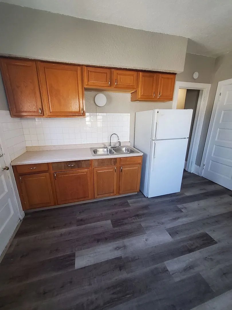 502-504 N 32nd St. (4 Unit) (Ace Property) — Photo 4