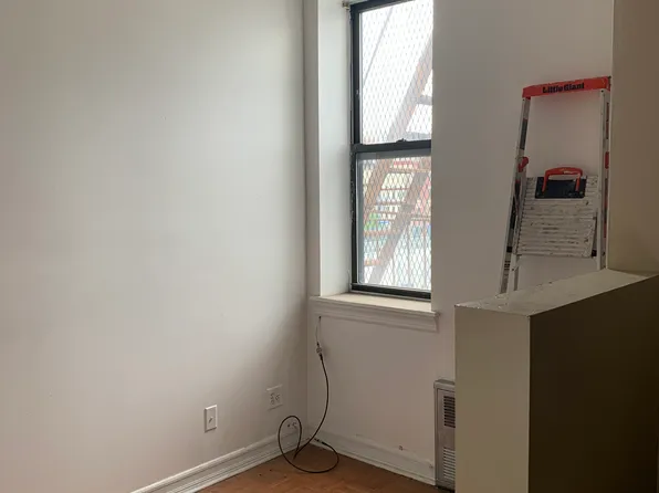 206 West 121st Street image 4 of 10