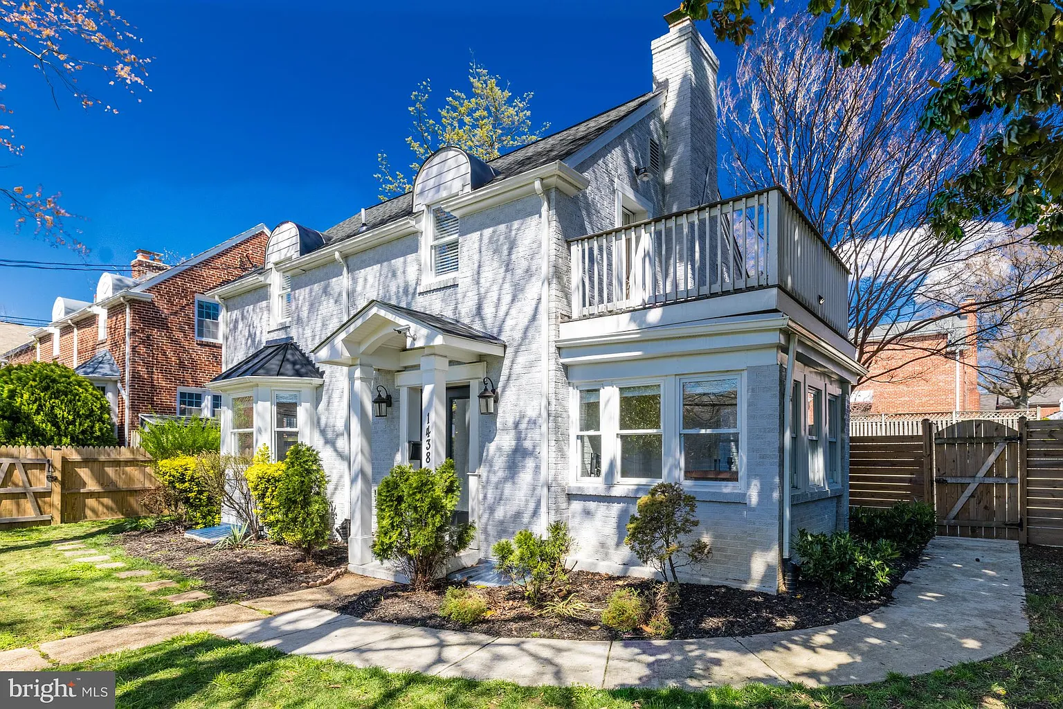 1438 Montana Ave NE photo 1
