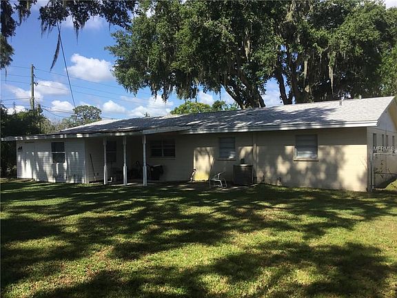 3rd image of 1403 Stacy Dr