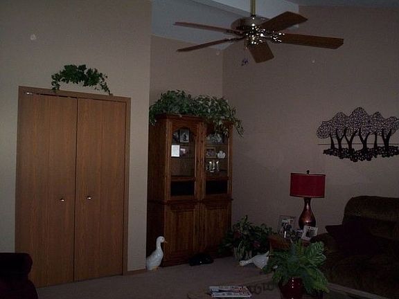 3rd image of 1033 Squire Ct