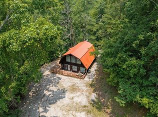 291 Scorpion Ln, Celina, TN 38551