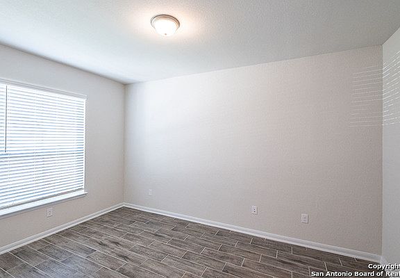 2nd image of 1620 Triforce Drive