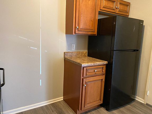 3rd image of 33 Gillman Ln #4
