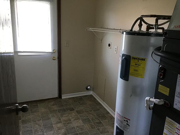 4th image of 770 Wisteria Dr APT B