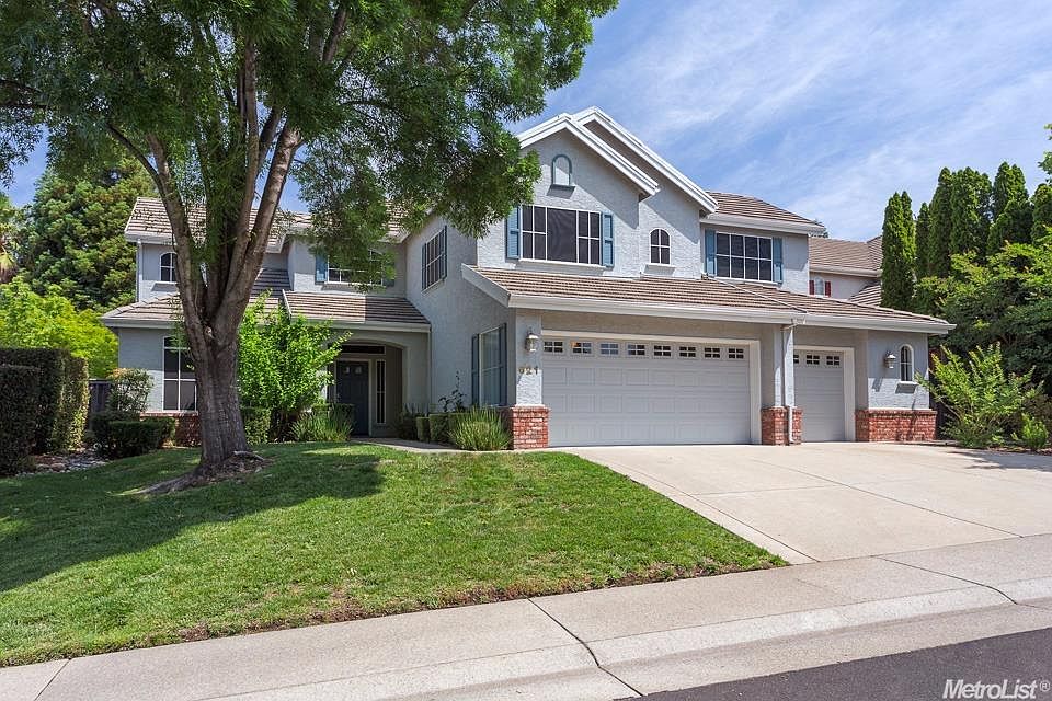 2nd image of 621 Davenwood Ct