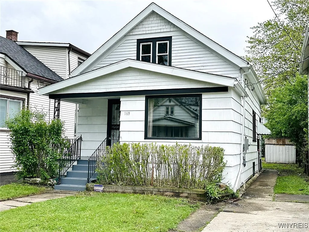 169 Davidson Ave photo 1