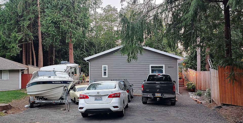 1st image of 22255 Sunridge Way NE