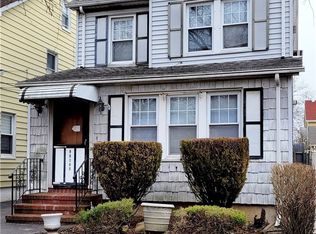 8841 238th St, Bellerose, NY 11426