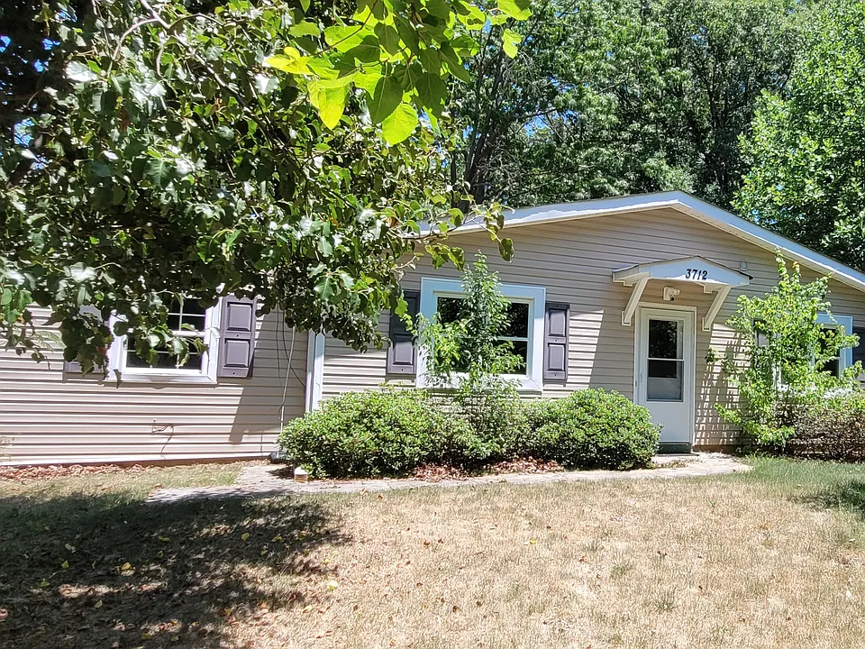 3712 Atlas St