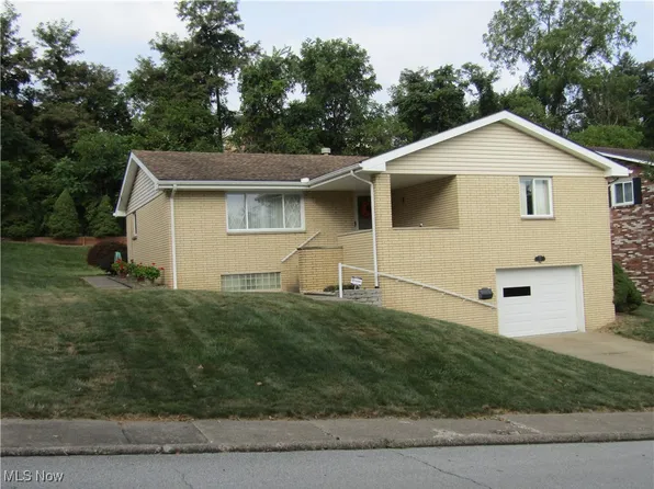 131 Forest Rd, Weirton, WV 26062