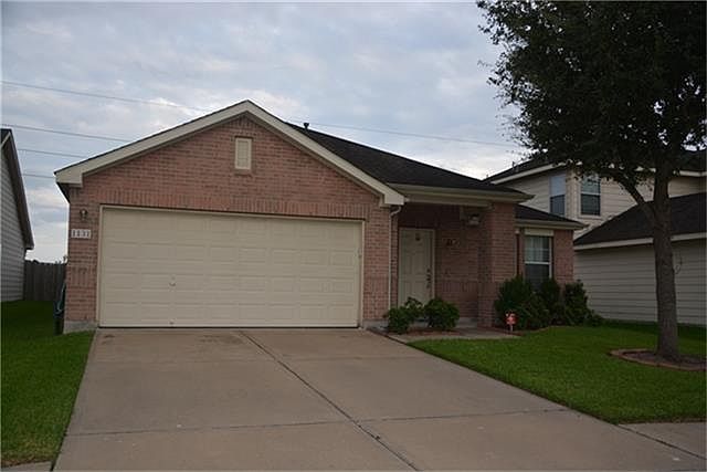 1st image of 1131 Thomas Jefferson Way
