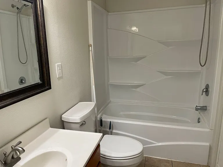 10372 Road N NE #4 — Photo 5