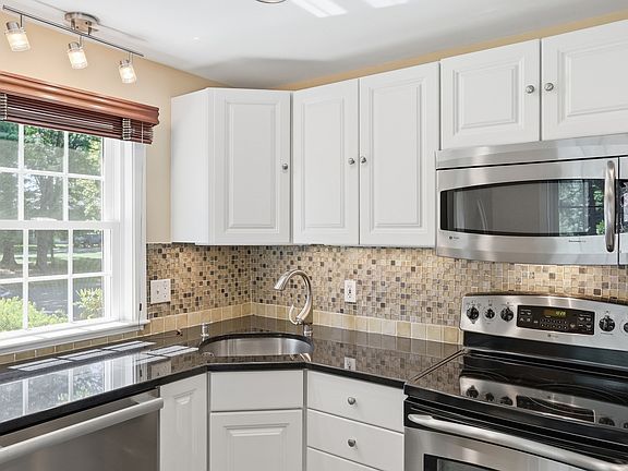 5th image of 78 Macintosh Ln Unit 78