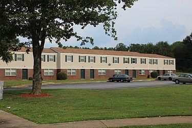 1st image of 700 Laurens Terrace Dr #1