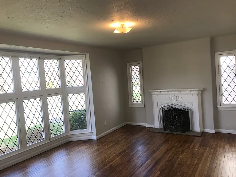 3689 Gridley Rd — Photo 20