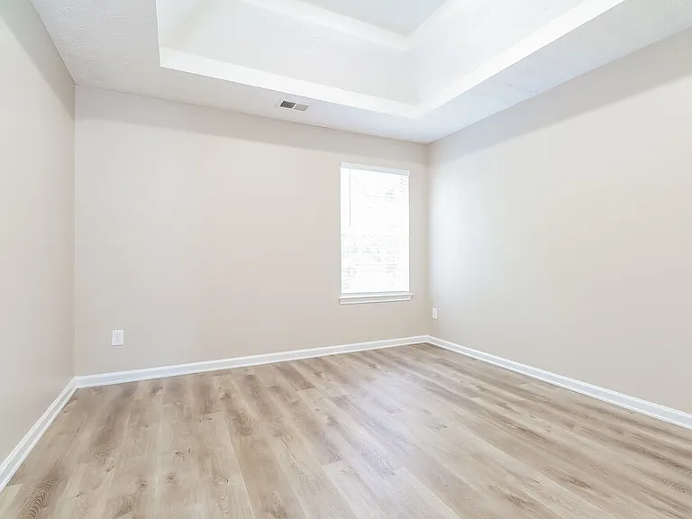 1085 Ivey Ln — Photo 16