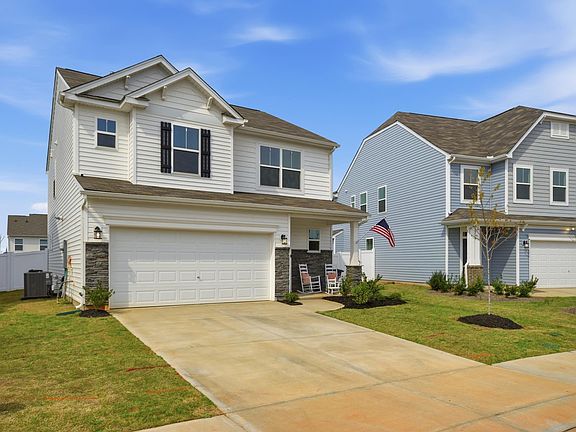 2nd image of 221 Pendergast Rd