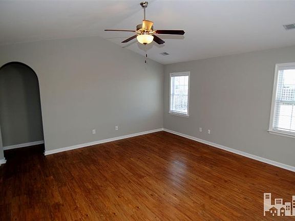 4th image of 1721 Provincial Dr