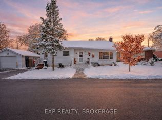 212 Robinson St, Greater Napanee, ON K7R 2S7