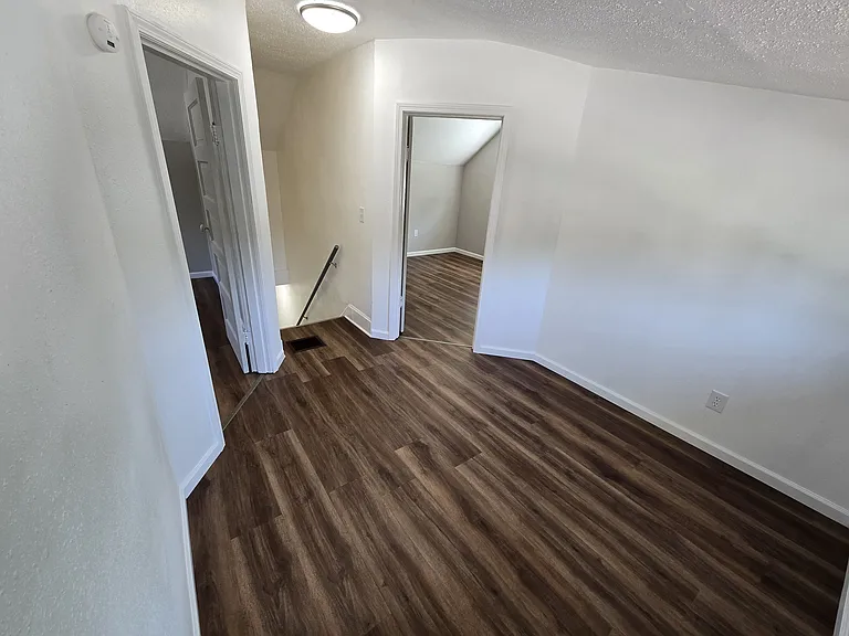 3532 Fullerton Ave — Photo 51
