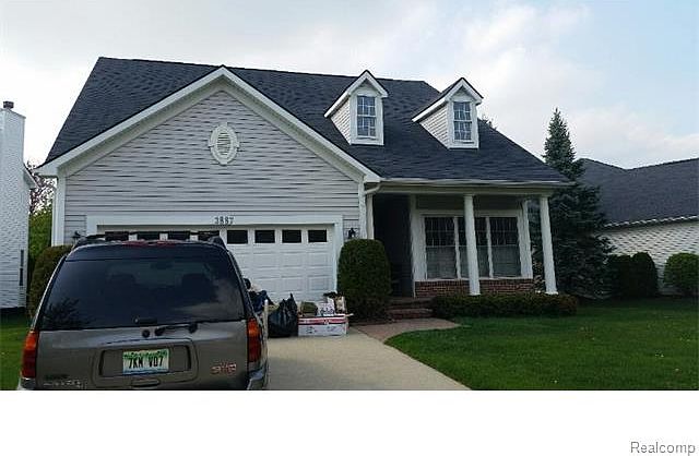 1st image of 3887 Hillsdale Dr