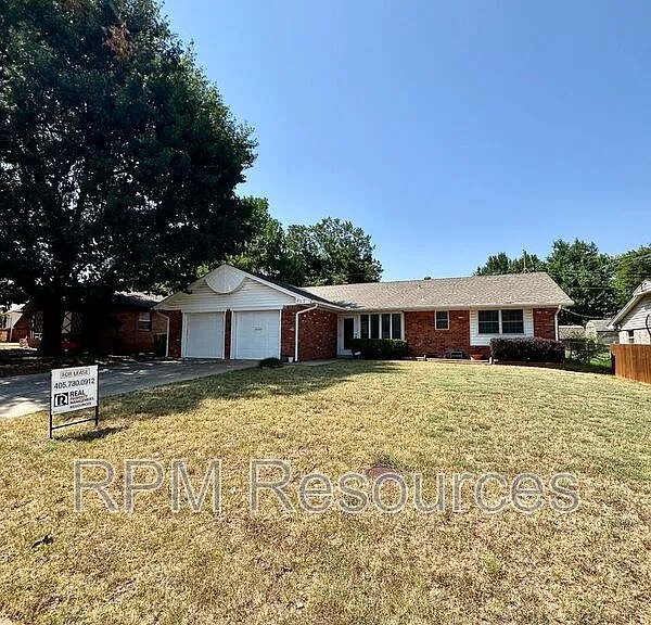405 Walnut Ave — Photo 2