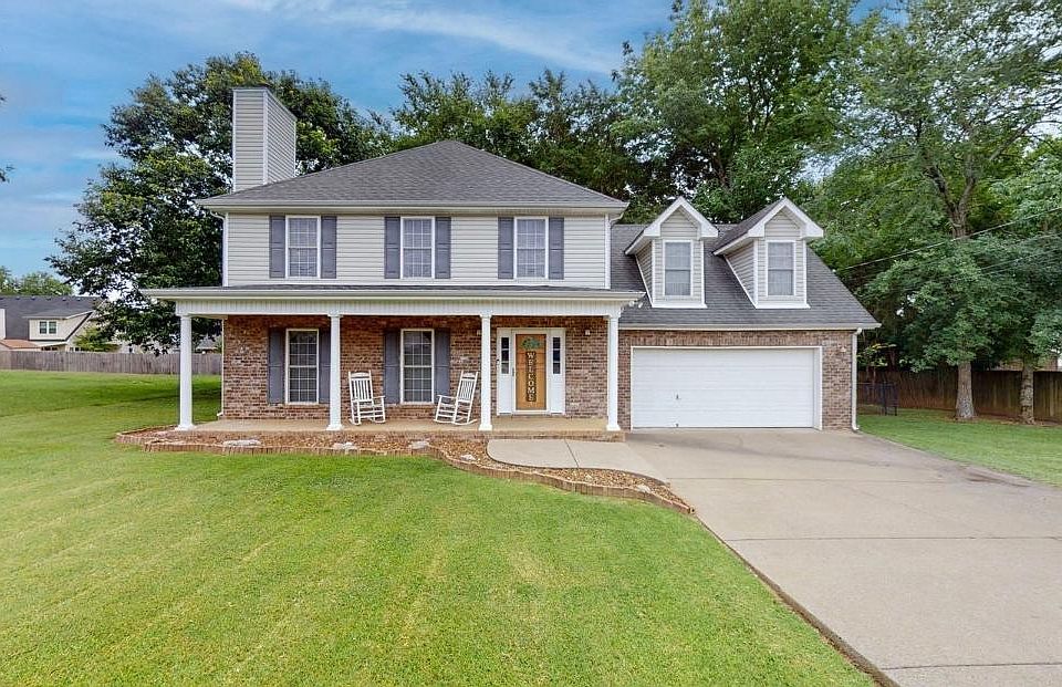 1st image of 904 Bexley Dr