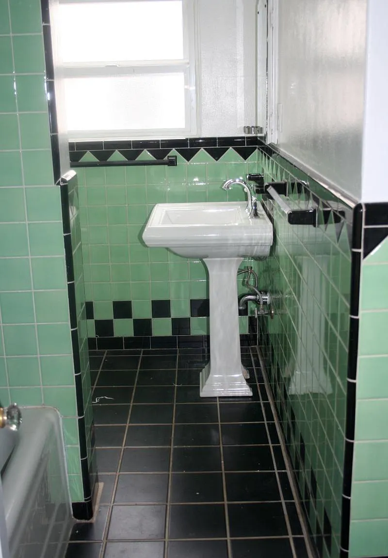 2 bed, 1014 sqft, $4,300 — Photo 3