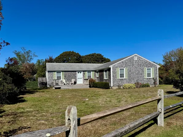 4 Skaket Circle, Orleans, MA 02653