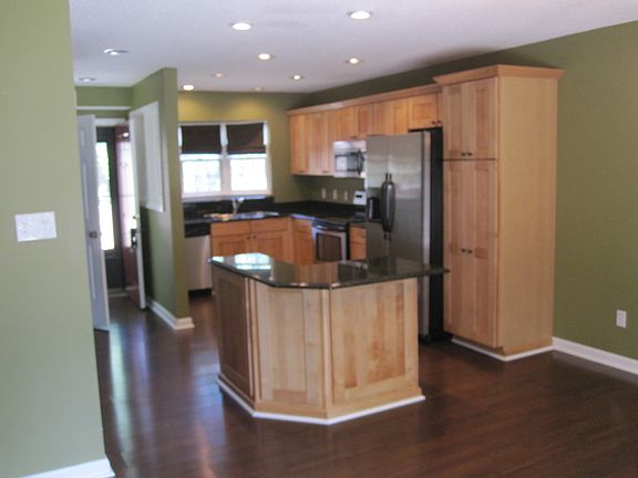 5th image of 8600 Olde Colony Trl APT 104