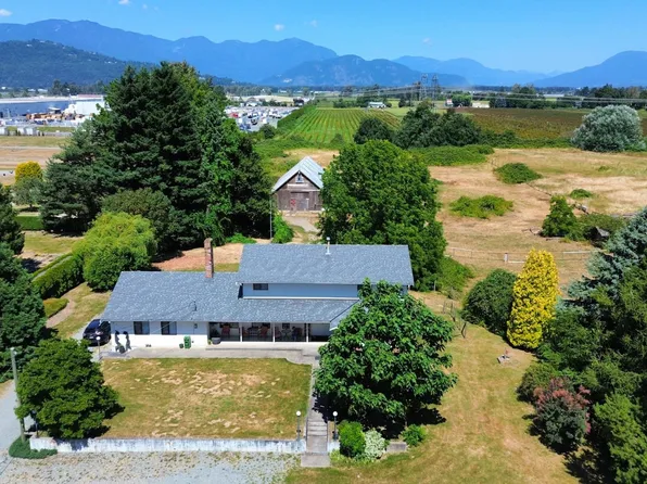 44705 Watson Rd, Chilliwack, BC V2R 2Y6