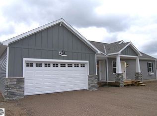 8546 S Olivia Dr #18, Maple City, MI 49664