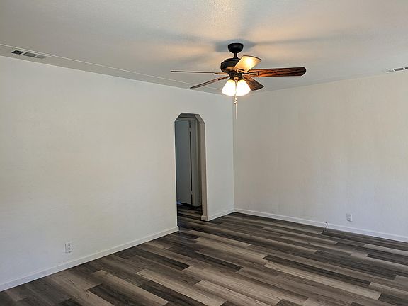 2nd image of 1425 N Glenn Ave #1
