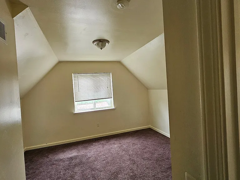 9501 Lauder St — Photo 15