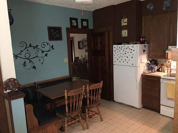 4th image of 812 N East Ave