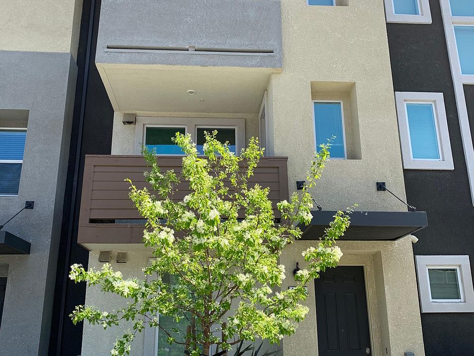 1st image of 1652 Mercado Way