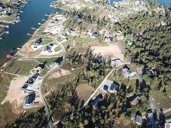 4th image of 77 Elkwood Dr #303-304 & 305