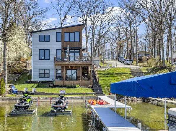 5004 Glenwood Dr, Manitou Beach, MI 49253