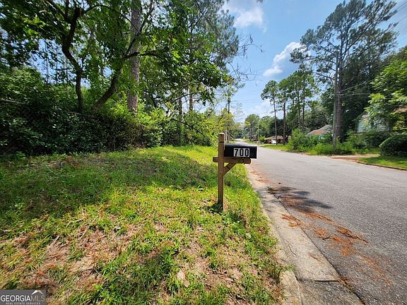 2nd image of 4226 Old Macon Rd