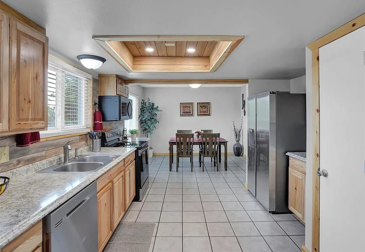 Building Photo - 7655 Hickorywood Dr