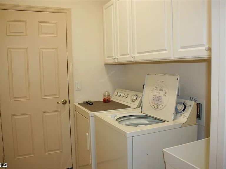 20728 Tisbury Ln — Photo 34