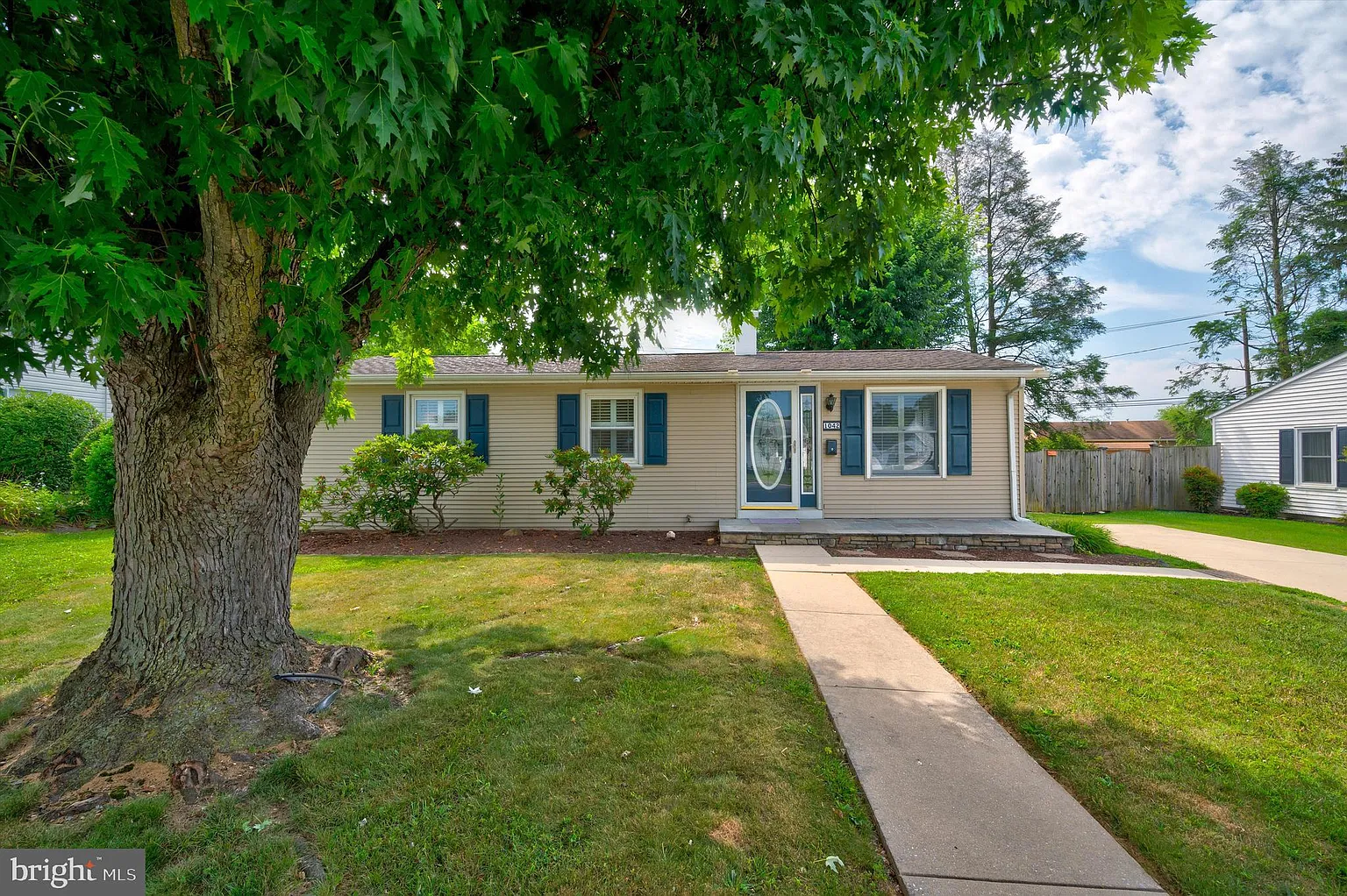 1042 Glenwood Ave photo 1