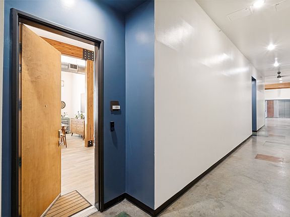 4th image of 2502 Live Oak St APT 104